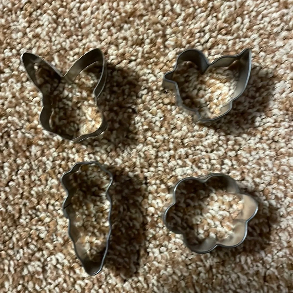 4 VTG Metal Minature Cookie Cutters